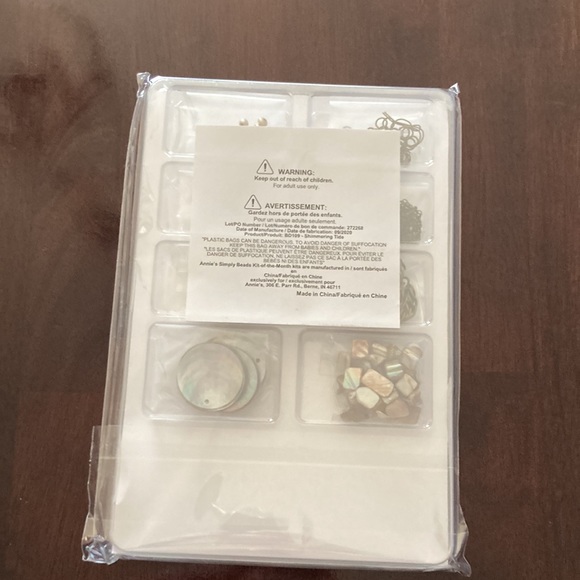 ANNIE’s Simply Beads Shimmering Tide - Picture 2 of 4